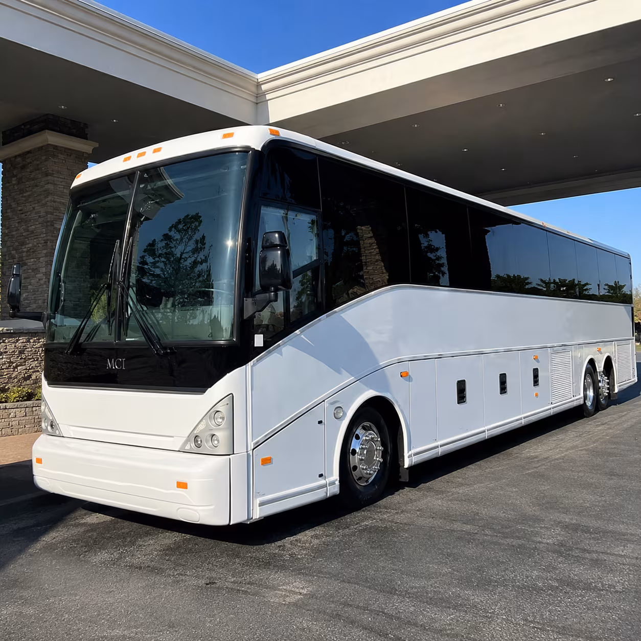 Fort Lauderdale Airport Shuttle & Transportation party bus exterior