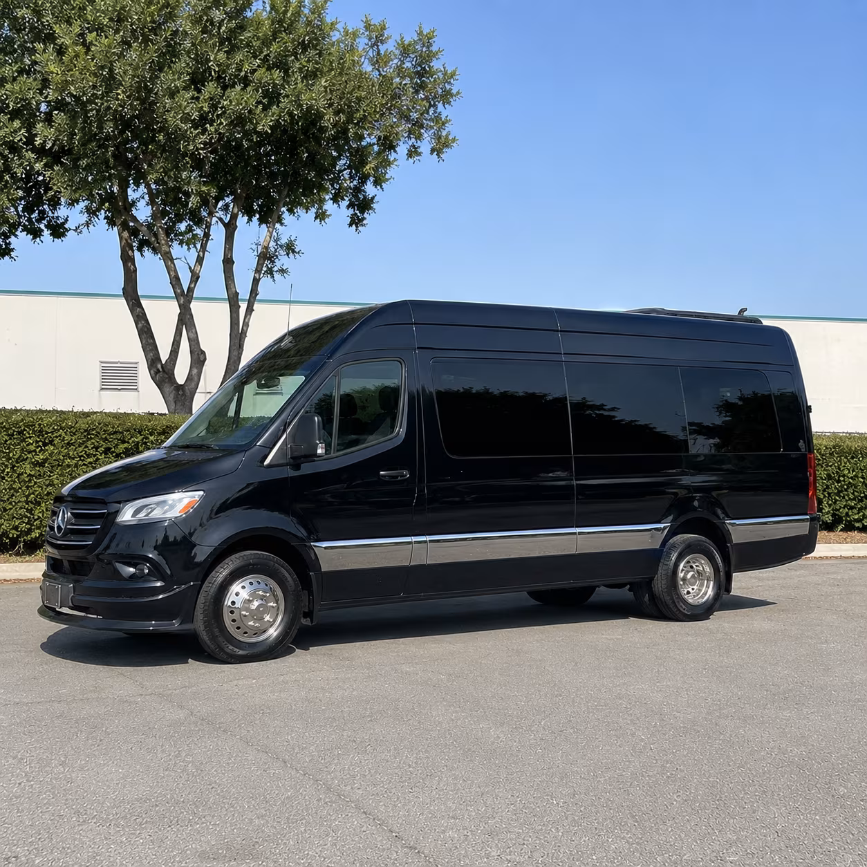 Fort Lauderdale Airport Shuttle & Transportation party bus exterior