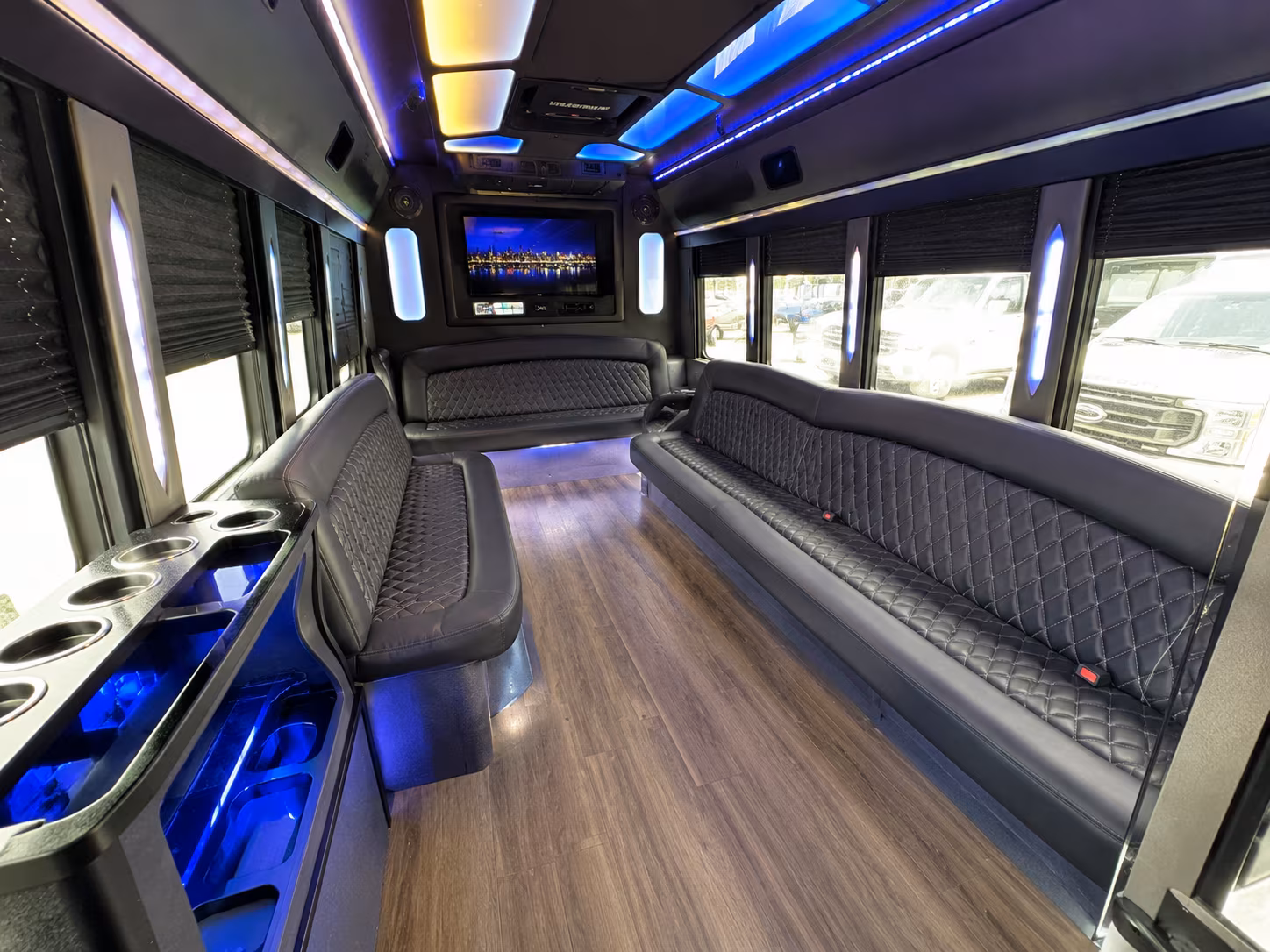 Fort Lauderdale Birthday, Sweet 16, & Quinceañera Transportation pickup coordination