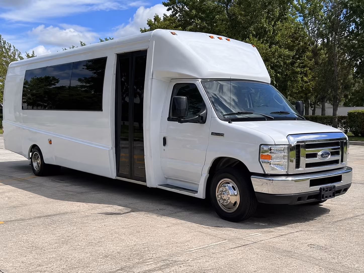 Fort Lauderdale Prom & Homecoming Transportation onboard seating