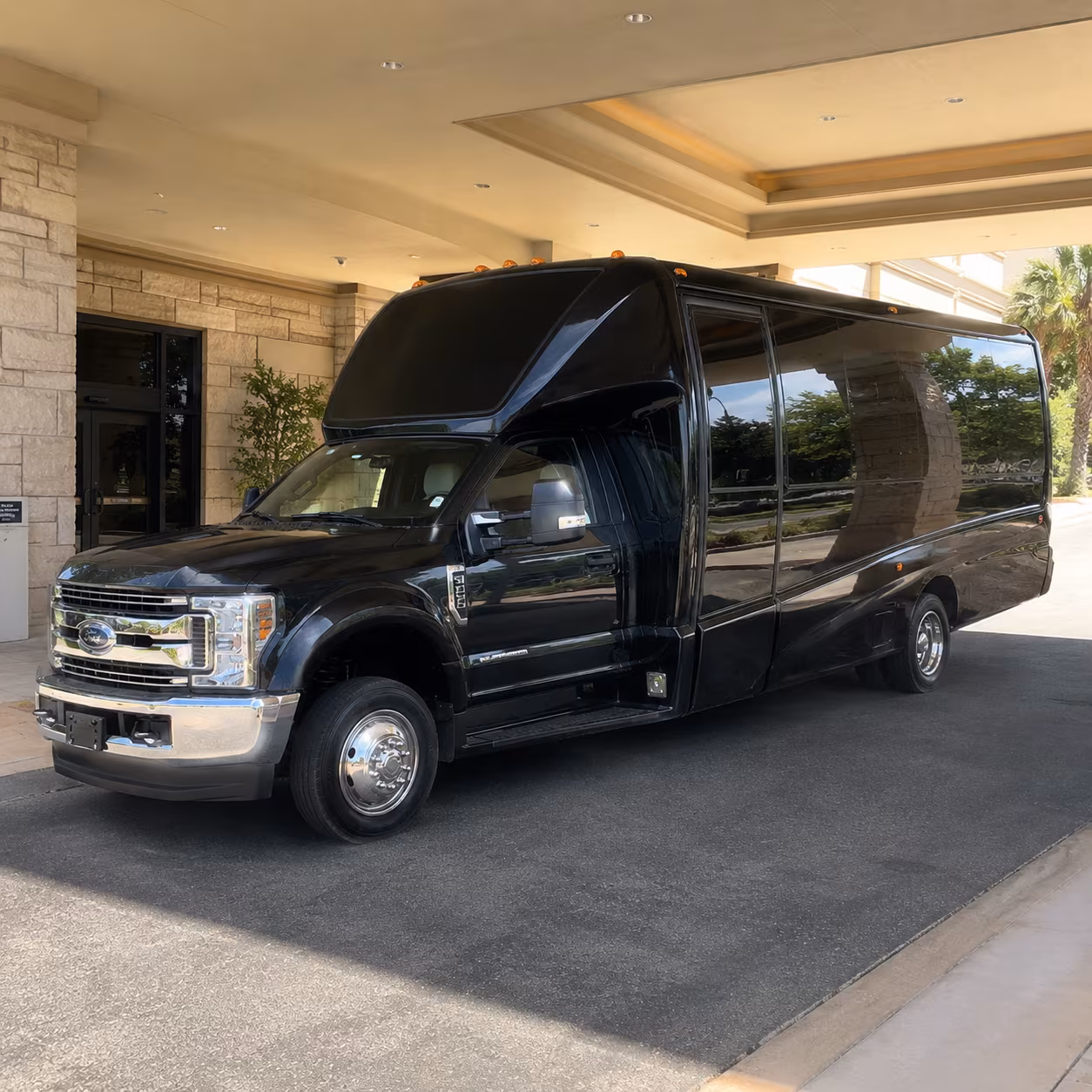 Fort Lauderdale Winery Tour & Pub Crawl Transportation party bus exterior